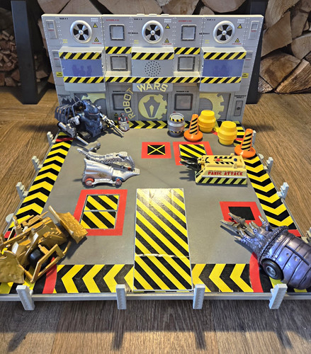 Vintage bbc robot wars battle - bbc,